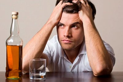 У мужчины дефицит магния, который поможет исправить капельница с магнием
